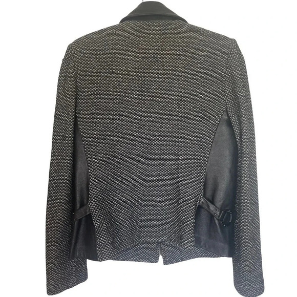 ST JOHN COLLECTION BY MARIE GRAY Tweed Jacket with leather collar and detail - Picture 2 of 10